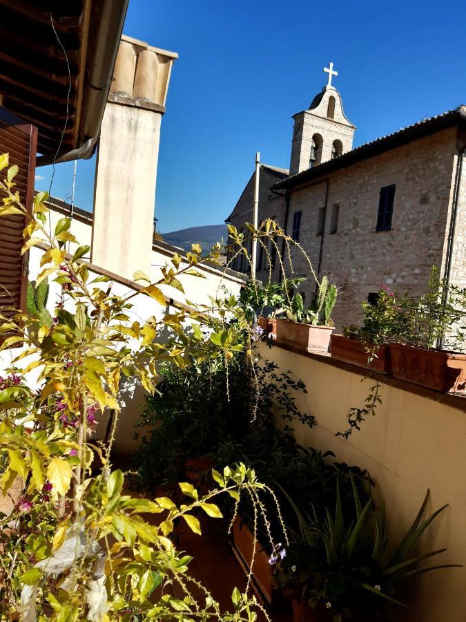 B&B La Casa Di Alice Foligno Exteriér fotografie