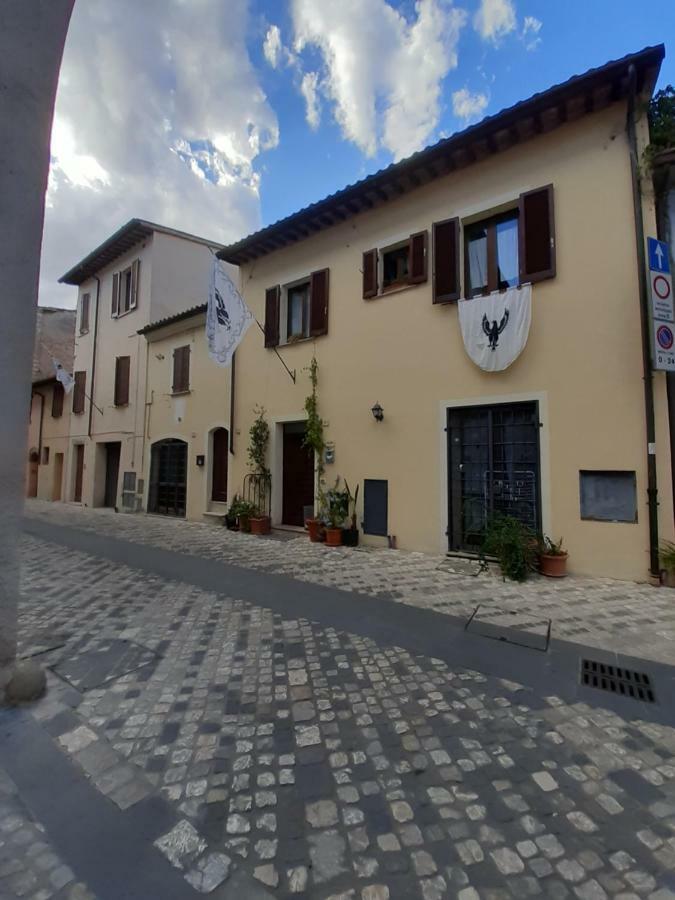 B&B La Casa Di Alice Foligno Exteriér fotografie