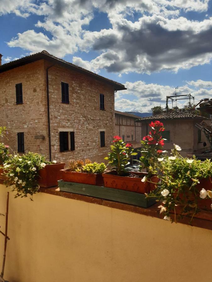 B&B La Casa Di Alice Foligno Exteriér fotografie