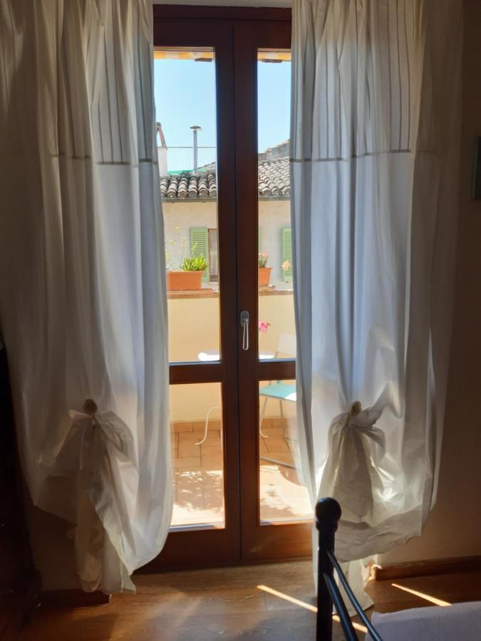 B&B La Casa Di Alice Foligno Exteriér fotografie